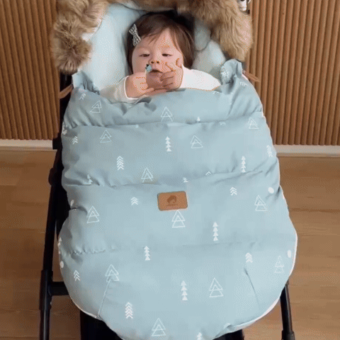 chanceliere bebe nuage serein - GIF
