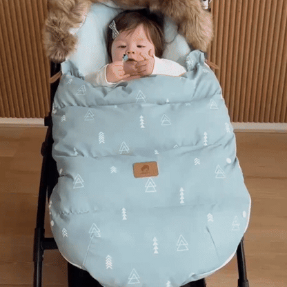 chanceliere bebe nuage serein - GIF