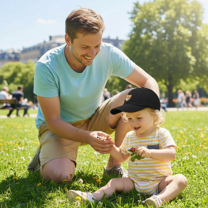 Casquette pour bébé Sombréa dotée d'un système d'ajustement précis à l'arrière pour tout confort