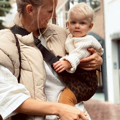 Écharpe de Portage Douxora Portage latéral  douce pour porter bébé sur la hanche