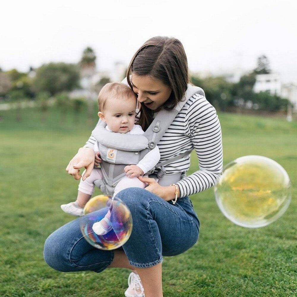 Porte Bébé Deux Coeur™ Gris Un instant magique Chouchous les Bébés