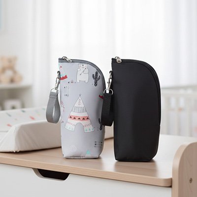 Porte biberon PetitTherme mains libres : l'essentiel prêt à partir.