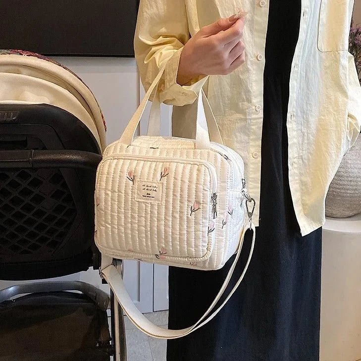 Sac à Langer Léonelle le confort d'un sac doux au toucher, idéal à porter au bras